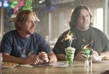 Simon Pegg (Graeme Willy) and Nick Frost (Clive Gollings) star in PAUL.